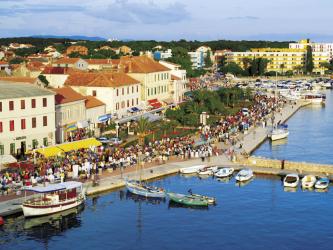 Biograd Table